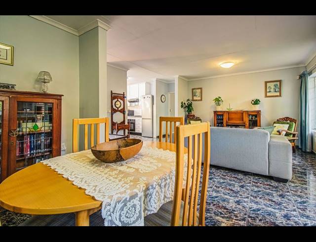 3 BEDROOM APARTMENT FOR SALE IN GLEN MARAIS